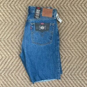 Levi's 501 - NWT Cut off Denim Jean shorts - Blue - 28x30